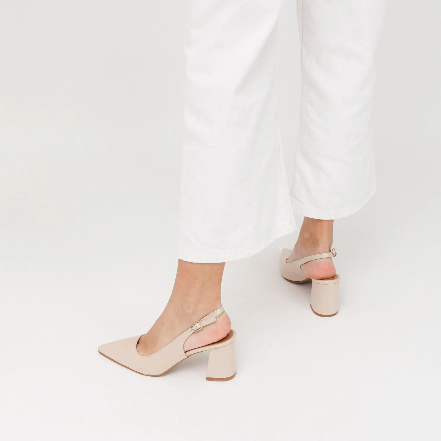 Beige Leather Slingback Pumps with Chunky Heeled