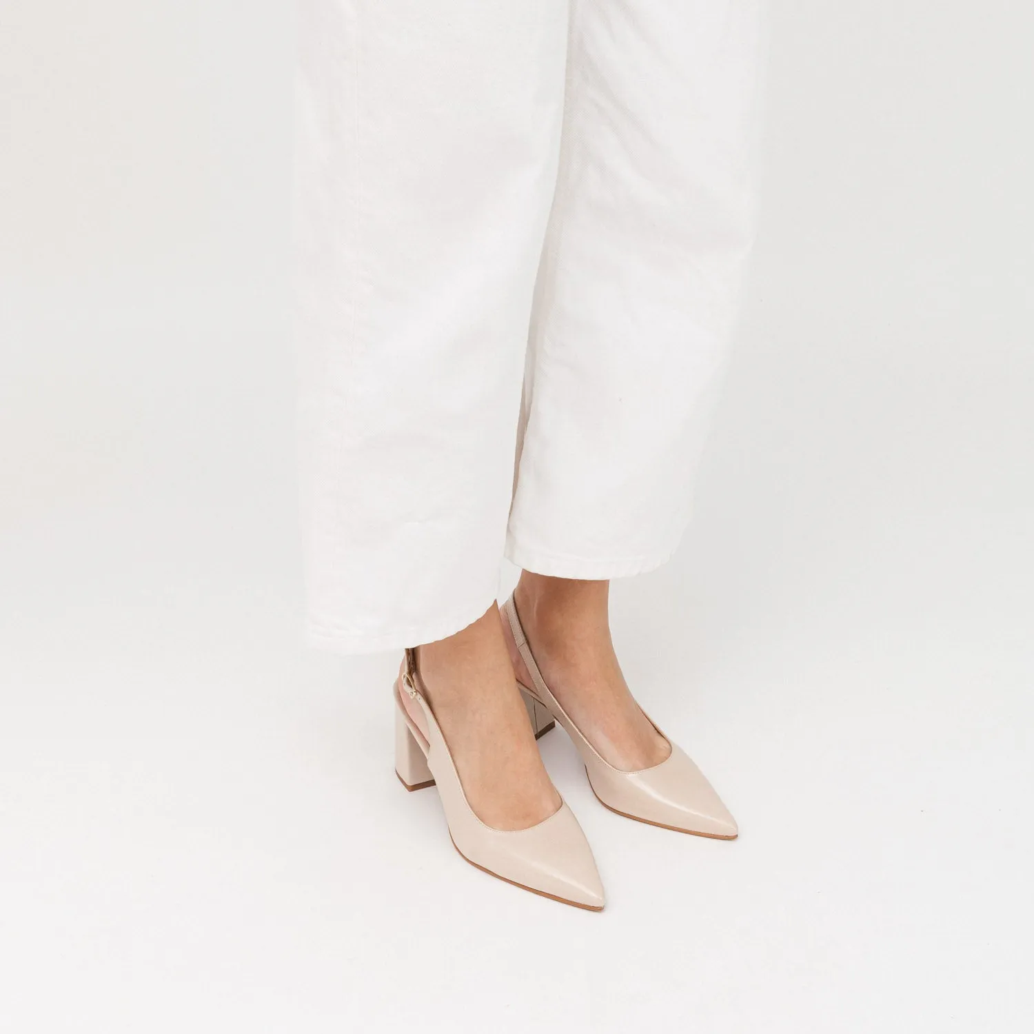 Beige Leather Slingback Pumps with Chunky Heeled