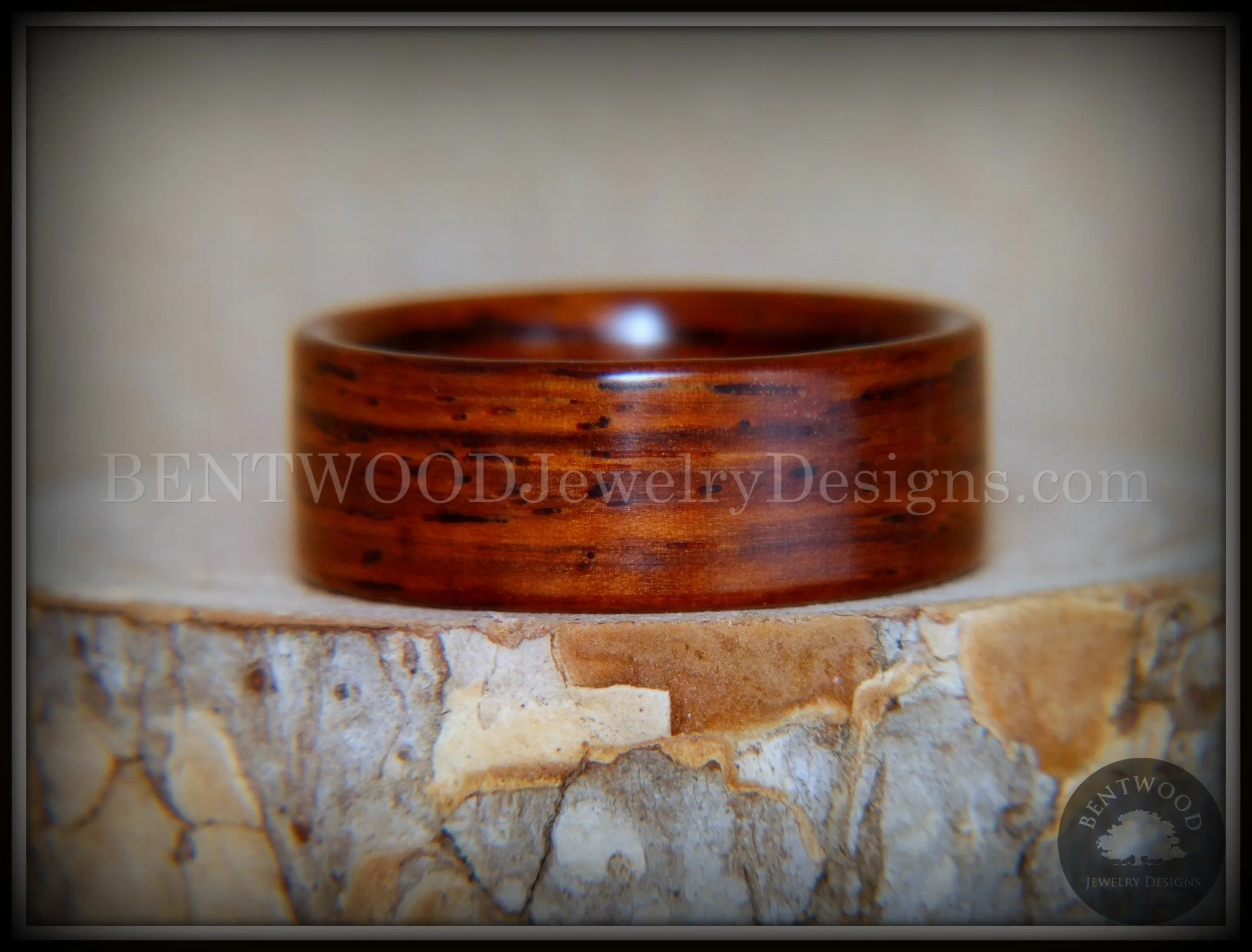 Bentwood Ring - Cocobolo Wooden Ring