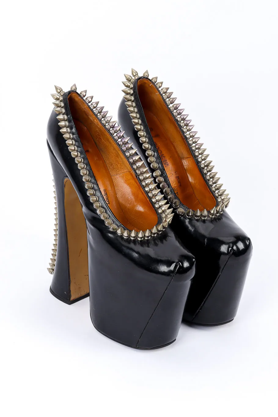 Spike Studded Super Elevated Court Platforms