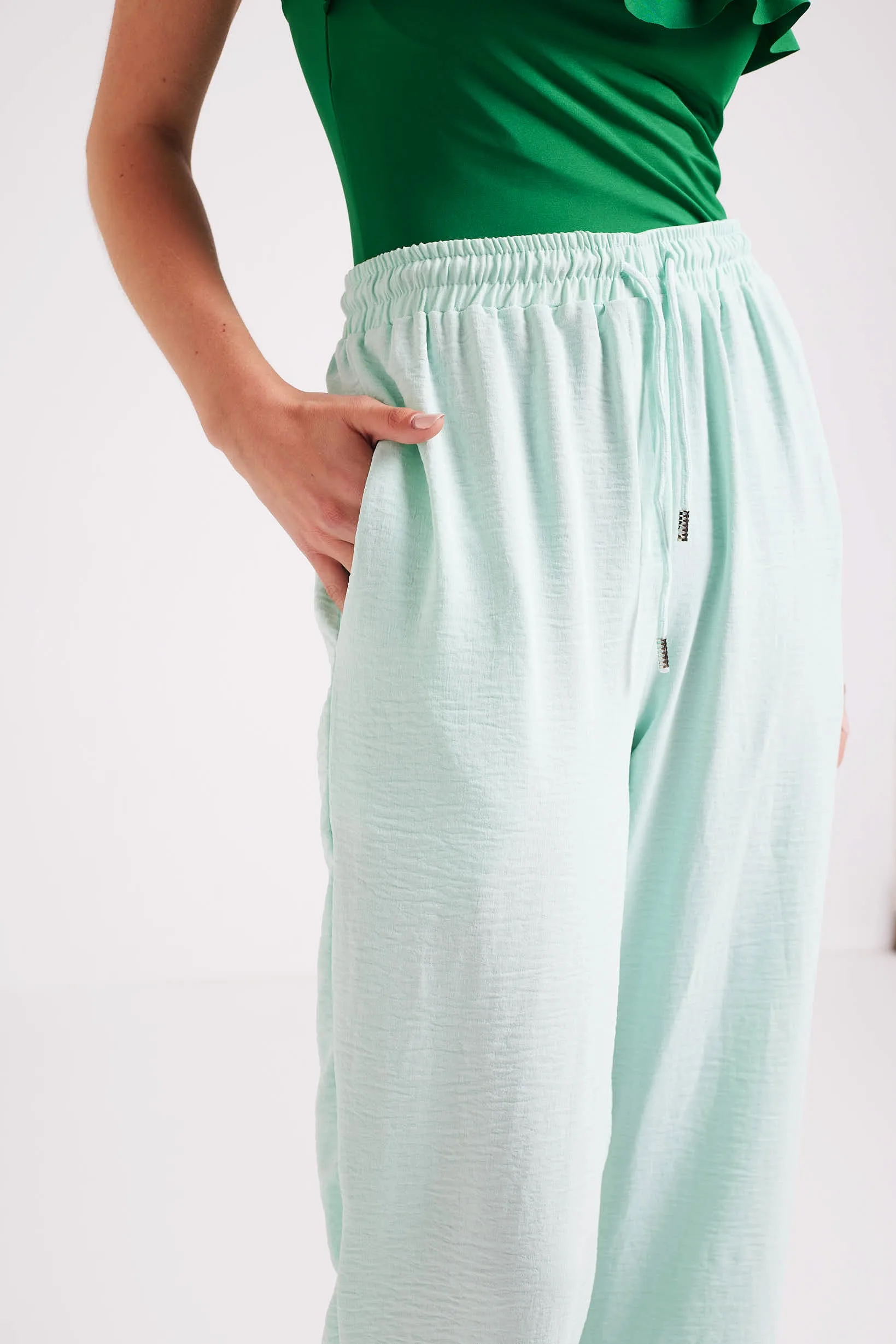 STAY CHILL PANTS - GREEN