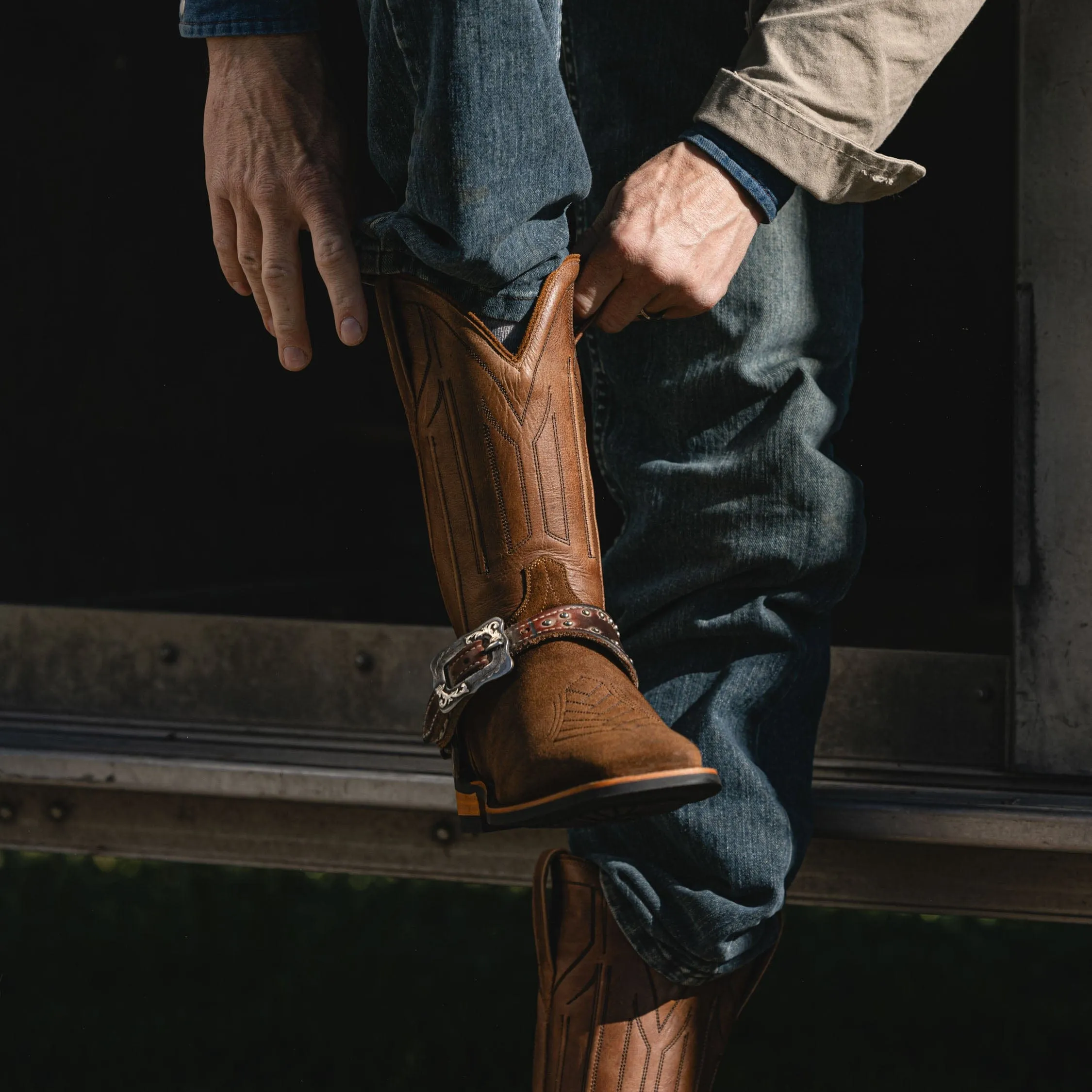 The Buck - Dune Waxed Suede